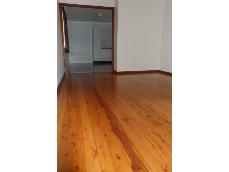15 Queenborough Street, Nowra NSW 2541