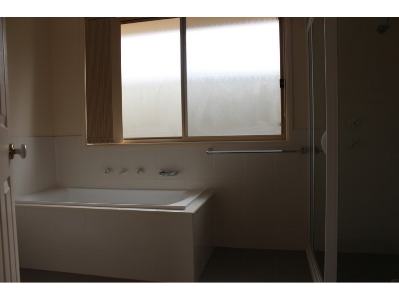 6 Liberty Road, Worrigee NSW 2540