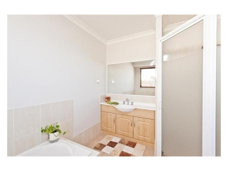 21 Carrington Park Drive, Nowra NSW 2541