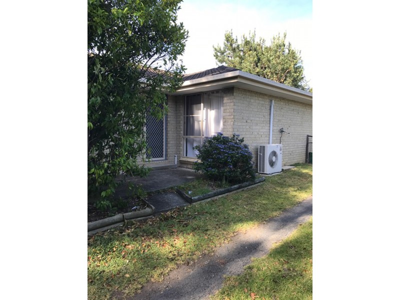 17 Riverside Esplanade, Basin View NSW 2540