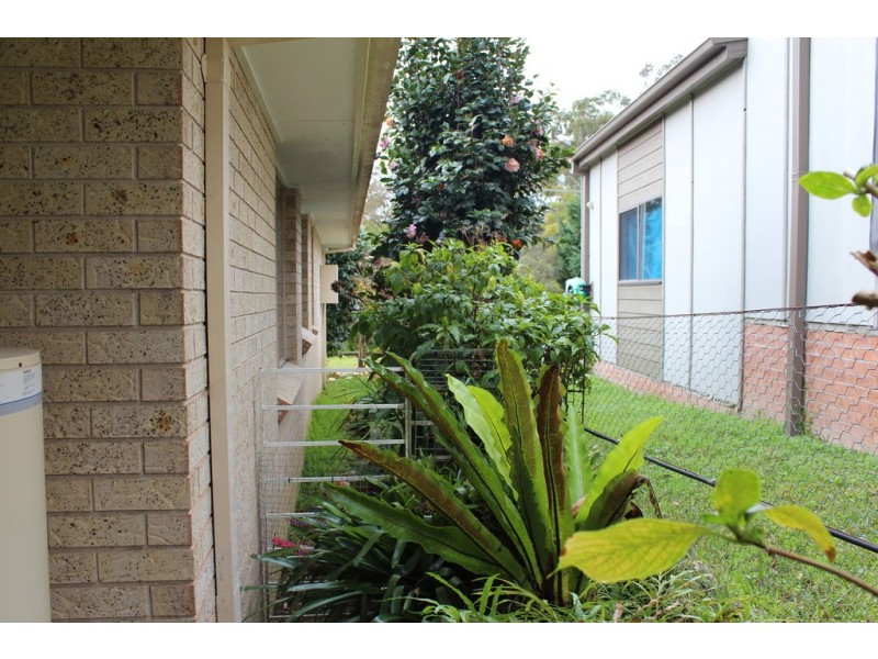 17 Riverside Esplanade, Basin View NSW 2540