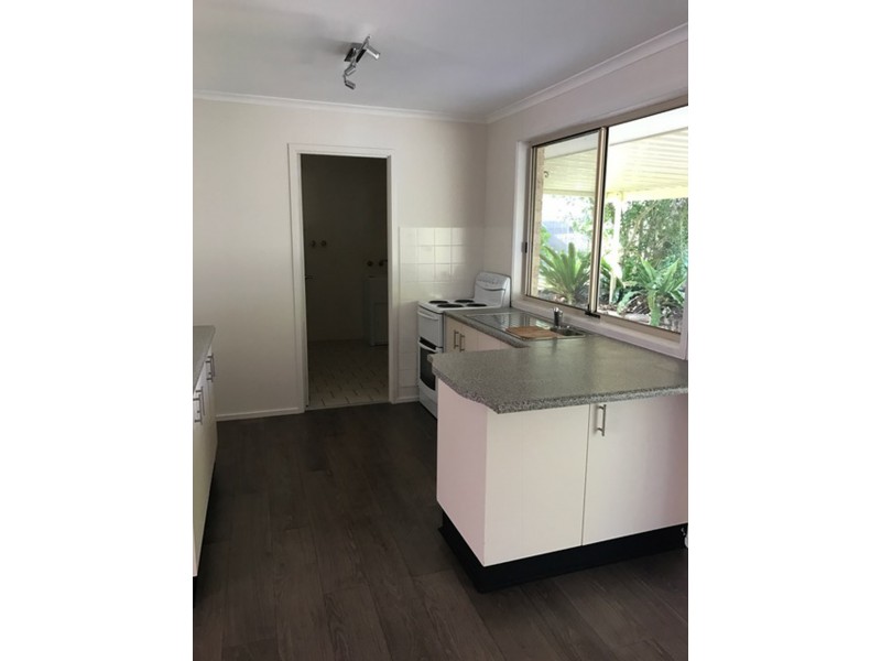 17 Riverside Esplanade, Basin View NSW 2540