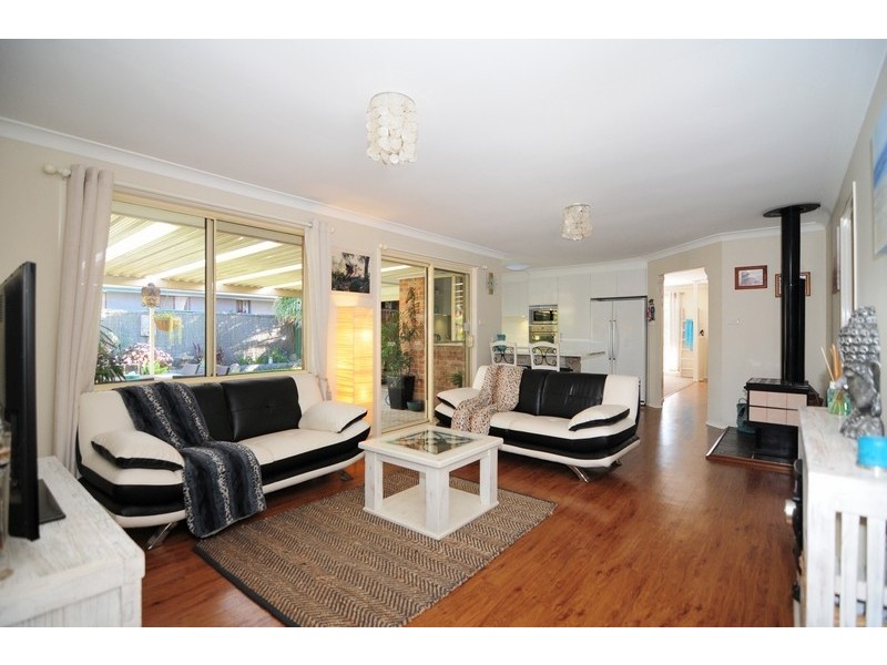 5 St James Crescent, Worrigee NSW 2540