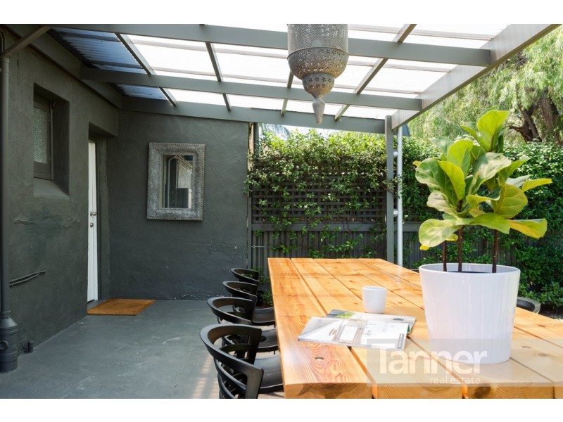 27A Farnham Road, Keswick SA 5035