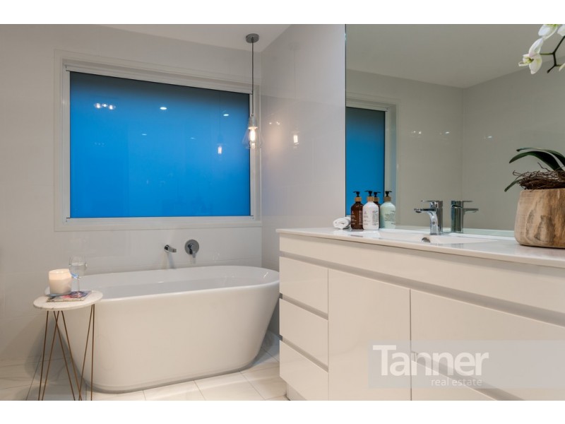 13 Barcroft Street, Pasadena SA 5042