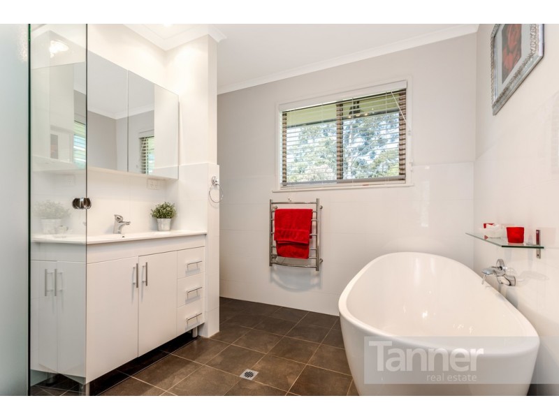 35 Meadow Avenue, Hawthorndene SA 5051