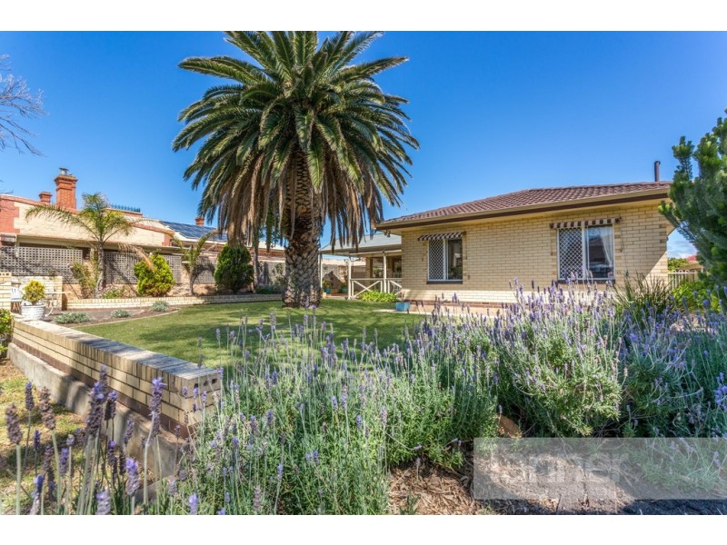 60 Downing Street, Hove SA 5048