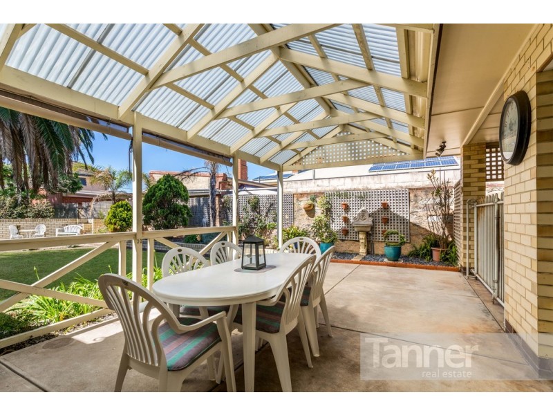 60 Downing Street, Hove SA 5048