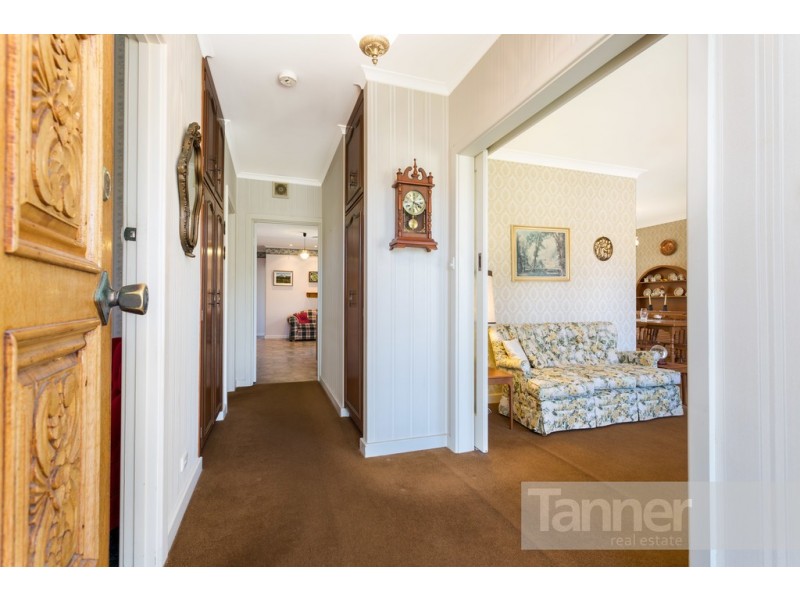 60 Downing Street, Hove SA 5048