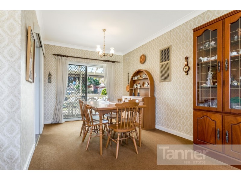 60 Downing Street, Hove SA 5048