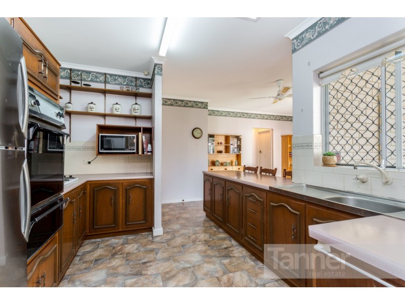 60 Downing Street, Hove SA 5048