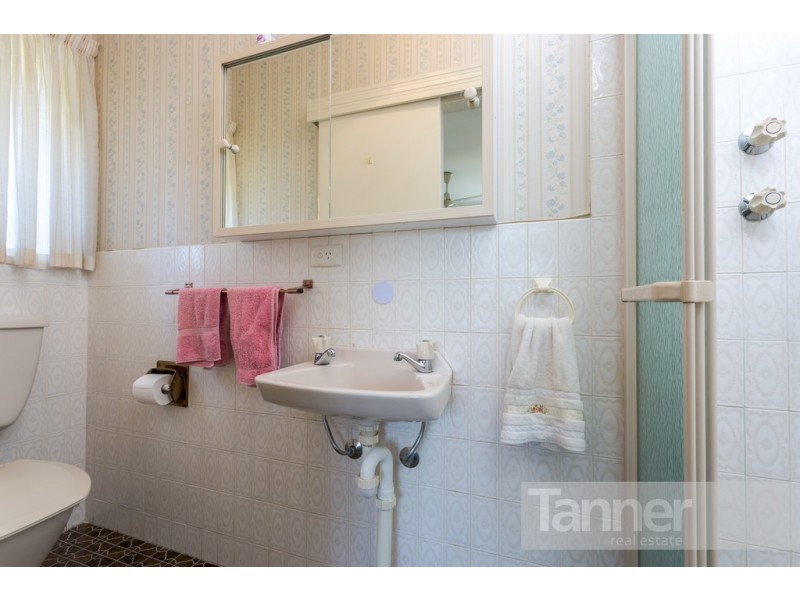 60 Downing Street, Hove SA 5048