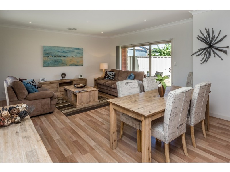 8 Crystal Avenue, St Marys SA 5042