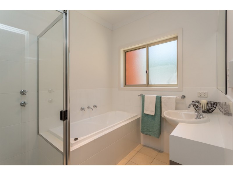 8 Crystal Avenue, St Marys SA 5042