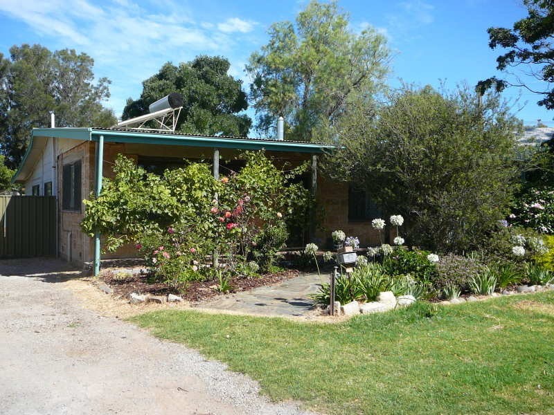 6 Alfred Place, Port Willunga SA 5173