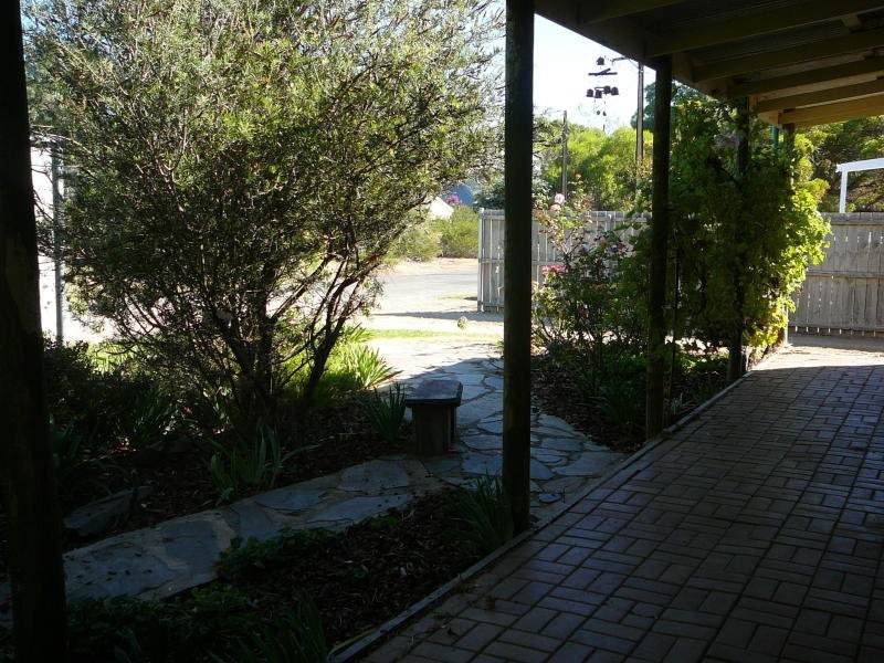 6 Alfred Place, Port Willunga SA 5173