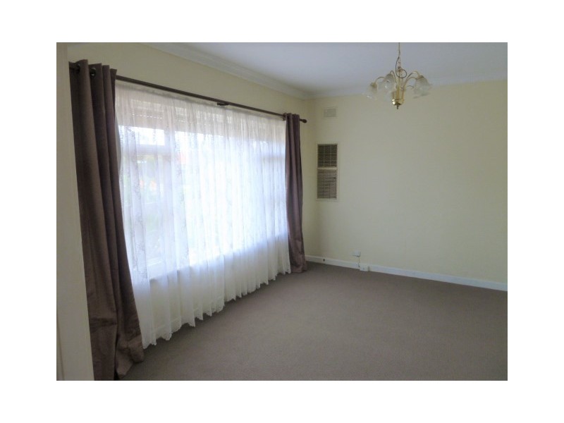 27 Deepdene Ave, Mitchell Park SA 5043