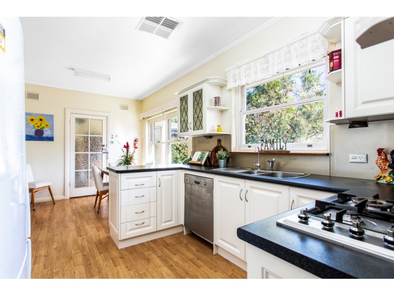 2 Ardeer Road, Torrens Park SA 5062