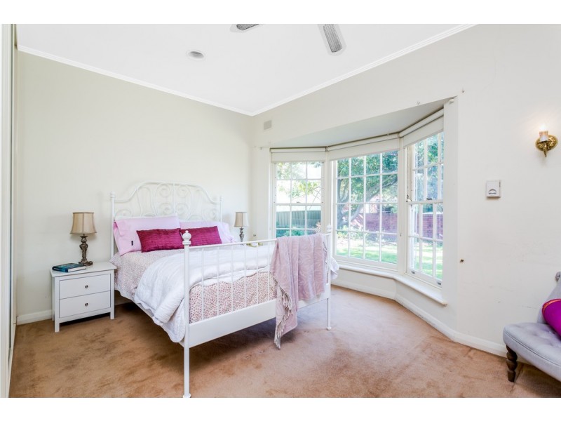 2 Ardeer Road, Torrens Park SA 5062