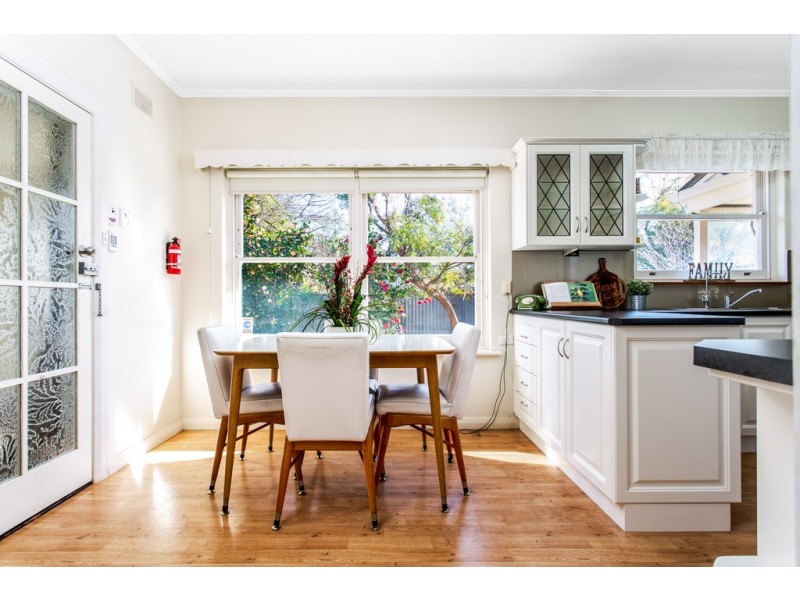 2 Ardeer Road, Torrens Park SA 5062