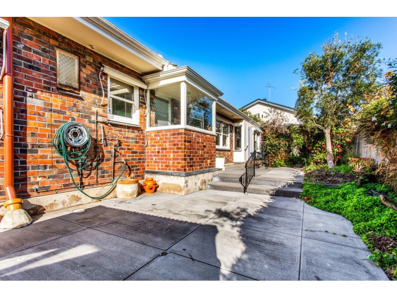 2 Ardeer Road, Torrens Park SA 5062