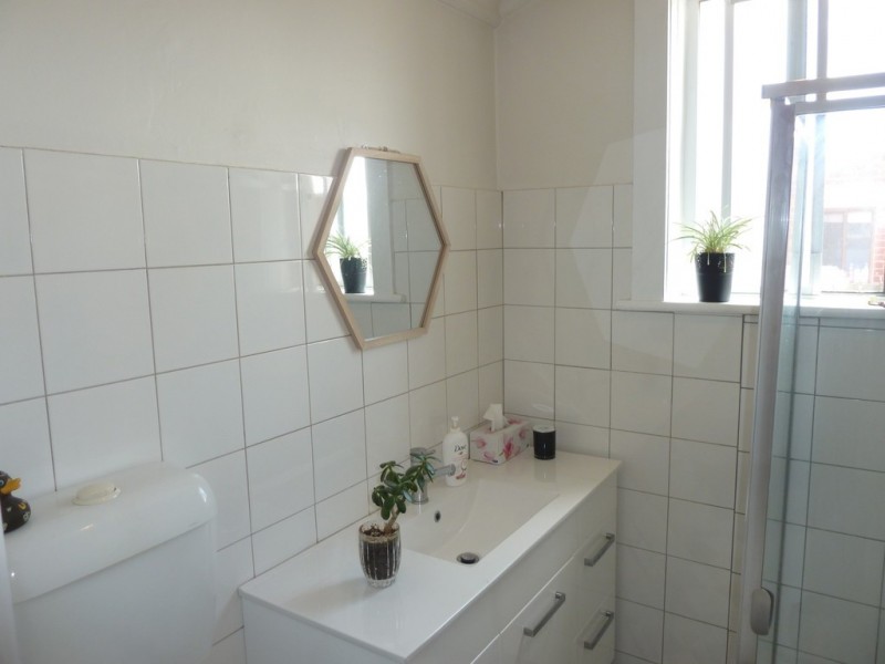 22 Farnham Road, Keswick SA 5035