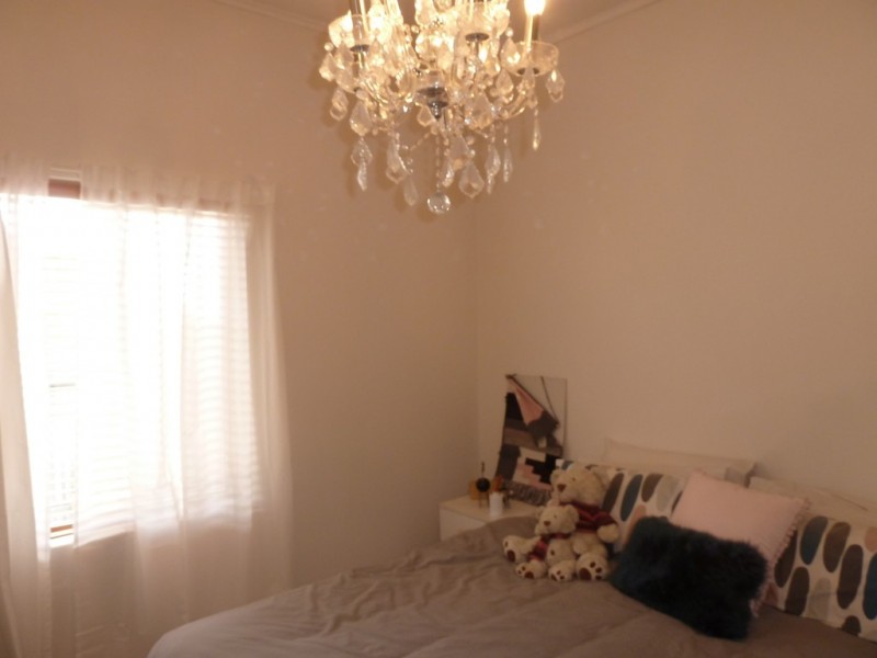 22 Farnham Road, Keswick SA 5035