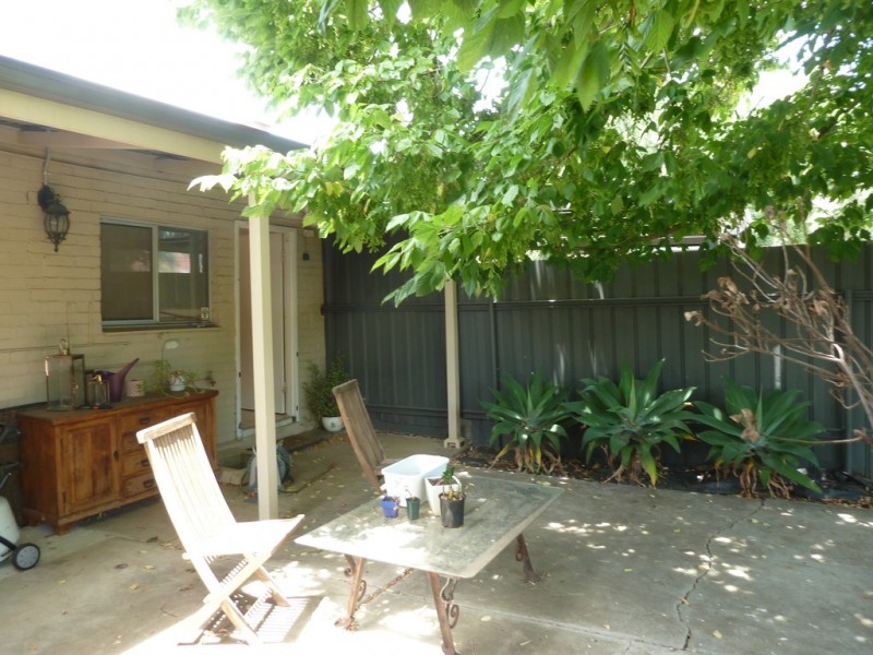 22 Farnham Road, Keswick SA 5035