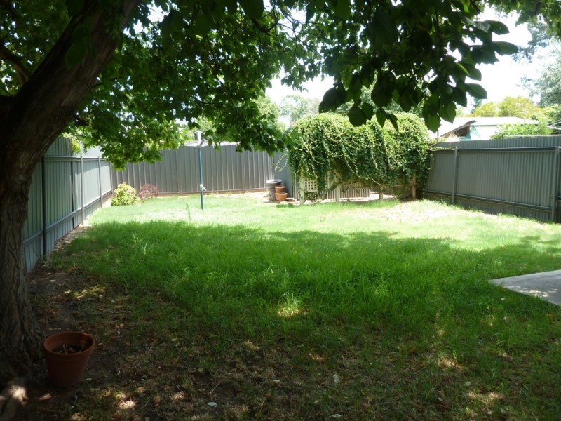 22 Farnham Road, Keswick SA 5035