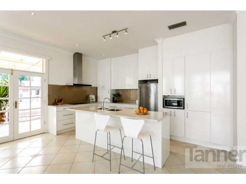 1 Leonard Terrace, Torrens Park SA 5062