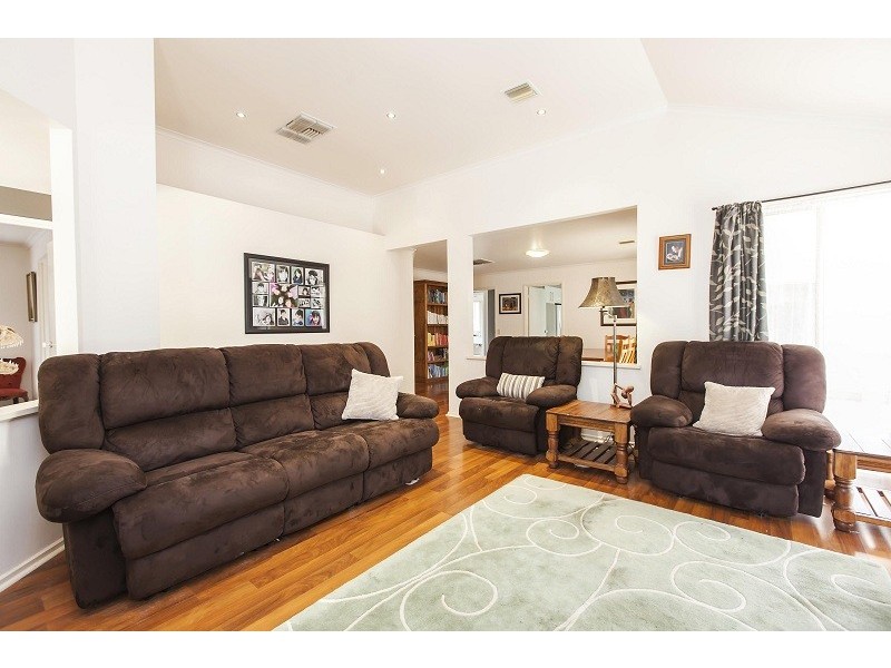 1 St Ives Way, Onkaparinga Hills SA 5163