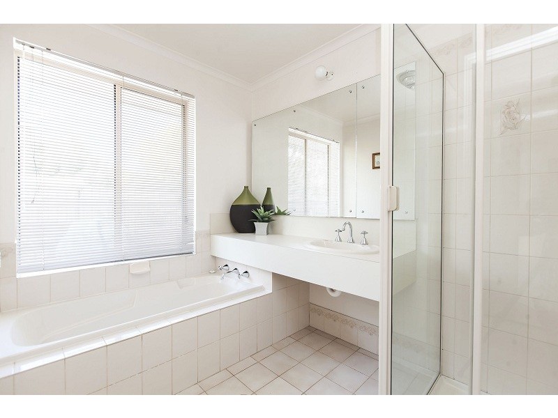 1 St Ives Way, Onkaparinga Hills SA 5163