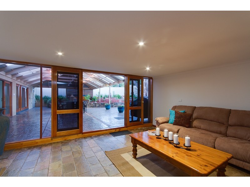 11 Lindsay Terrace, Belair SA 5052