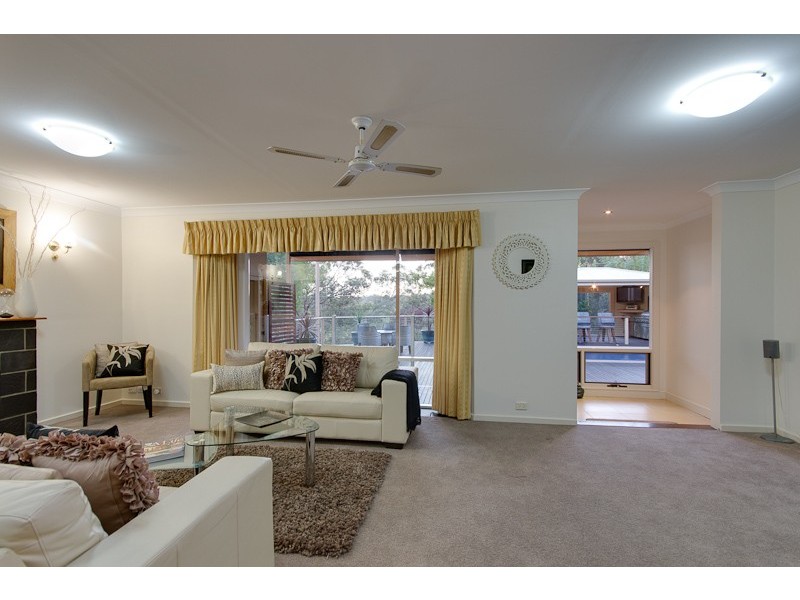 11 Lindsay Terrace, Belair SA 5052