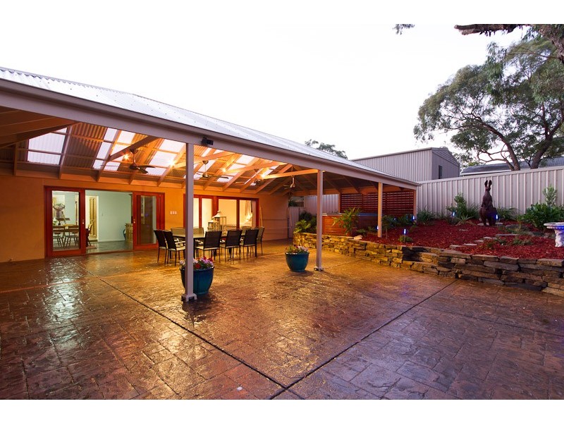 11 Lindsay Terrace, Belair SA 5052