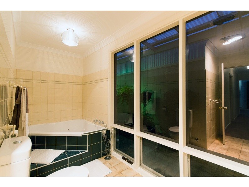 11 Lindsay Terrace, Belair SA 5052