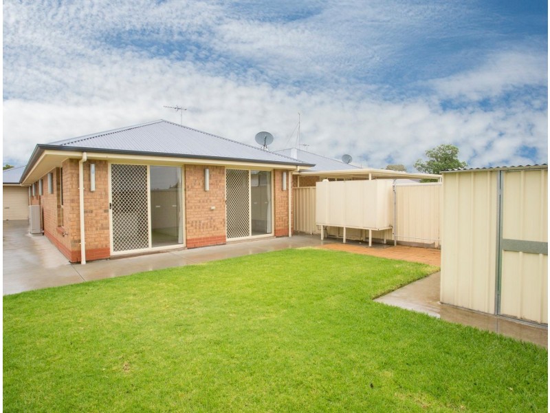 9 Scott Ave, Clovelly Park SA 5042