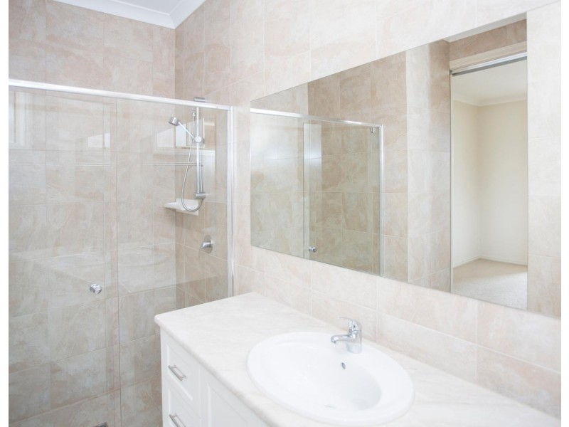 9 Scott Ave, Clovelly Park SA 5042