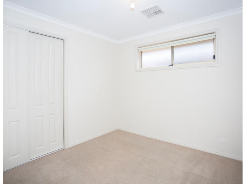 9 Scott Ave, Clovelly Park SA 5042
