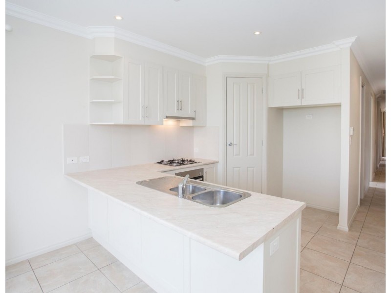 9 Scott Ave, Clovelly Park SA 5042