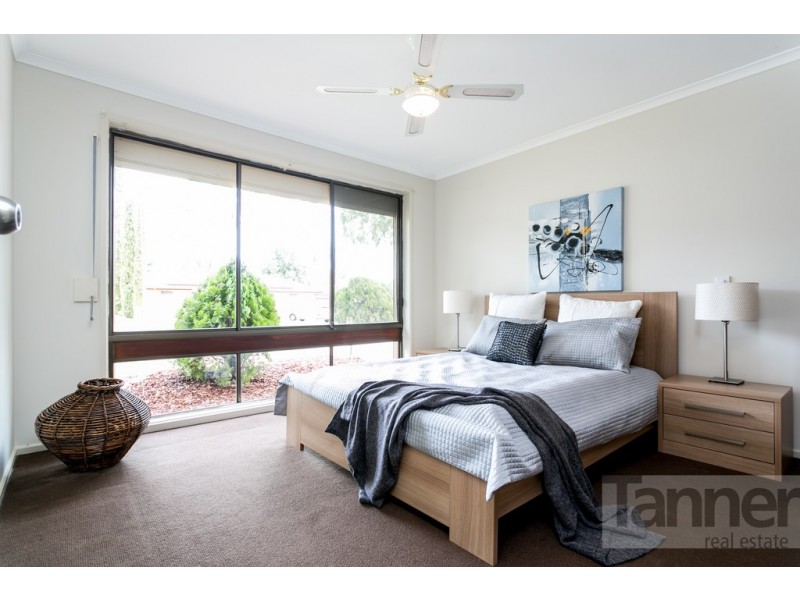 26 Damian Drive, Salisbury Heights SA 5109