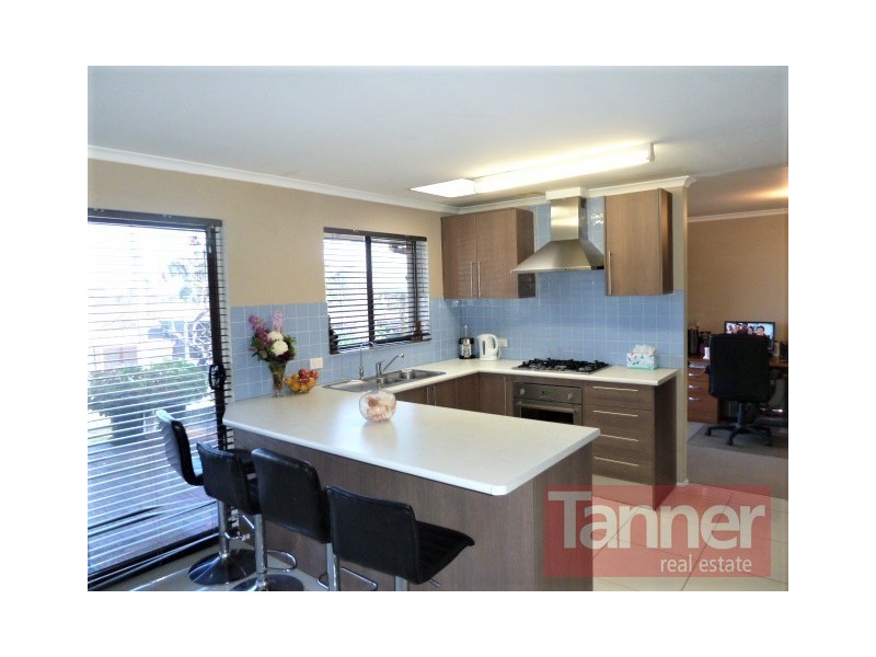 9 Andrew Court, Aberfoyle Park SA 5159