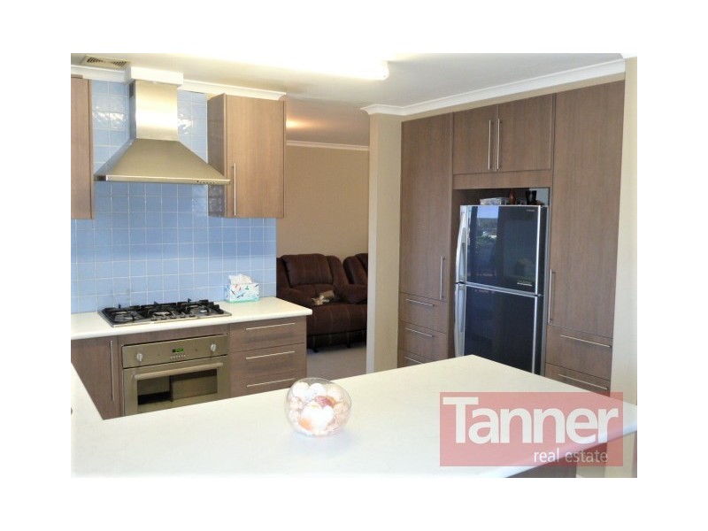 9 Andrew Court, Aberfoyle Park SA 5159