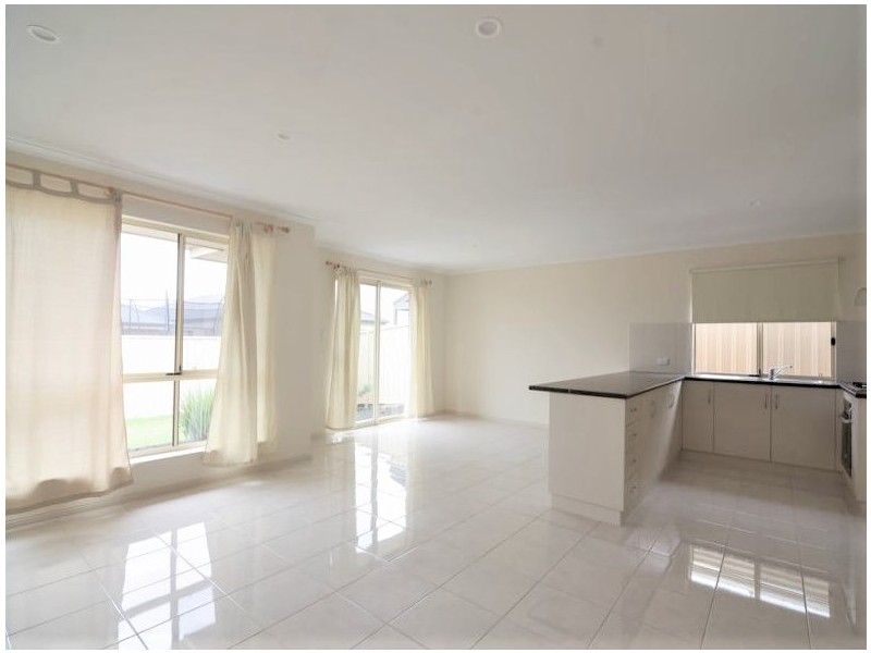11 Trunnel Court, Seaford Meadows SA 5169