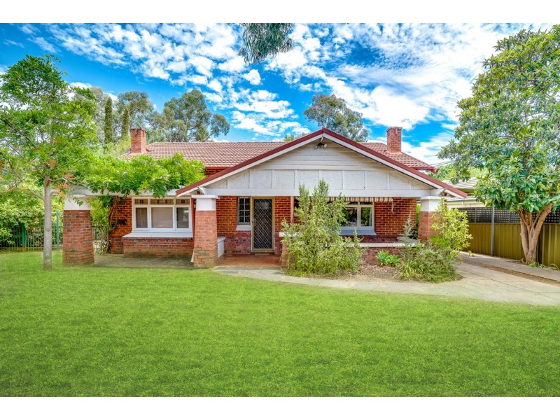 17 Ellesmere Street, Kensington Park SA 5068