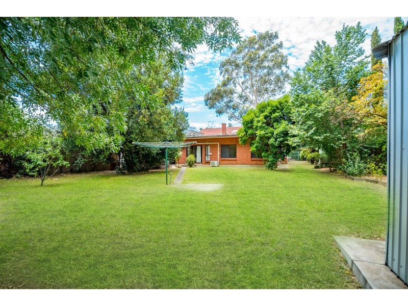 17 Ellesmere Street, Kensington Park SA 5068