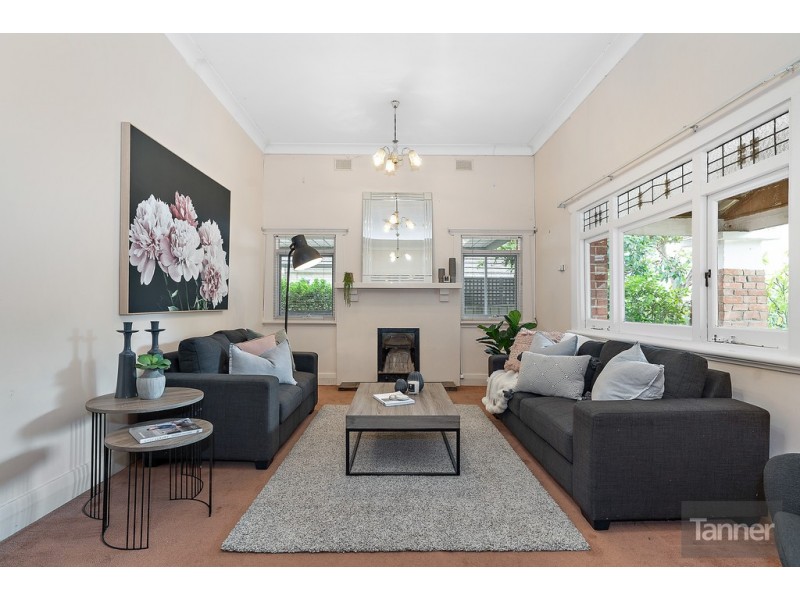 17 Ellesmere Street, Kensington Park SA 5068