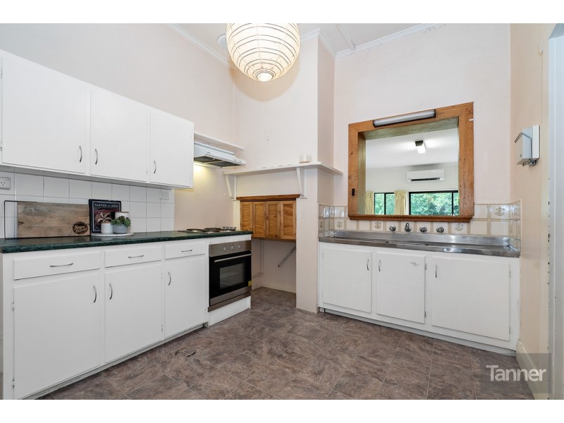 17 Ellesmere Street, Kensington Park SA 5068