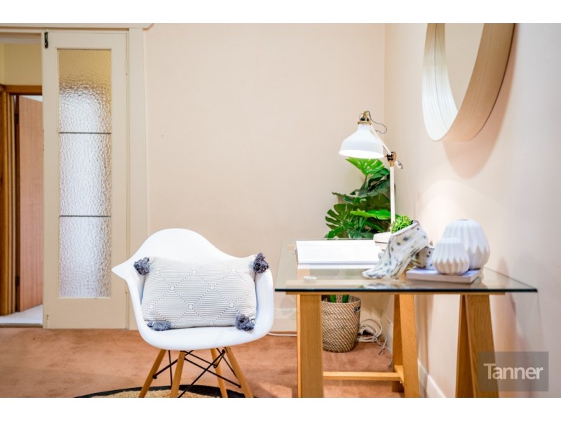 17 Ellesmere Street, Kensington Park SA 5068