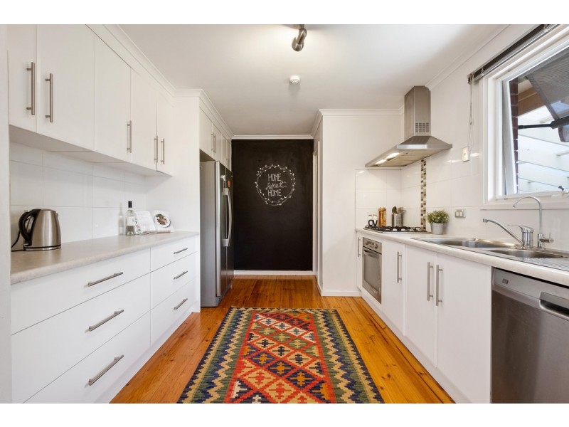 16 Pennant Street, Aberfoyle Park SA 5159